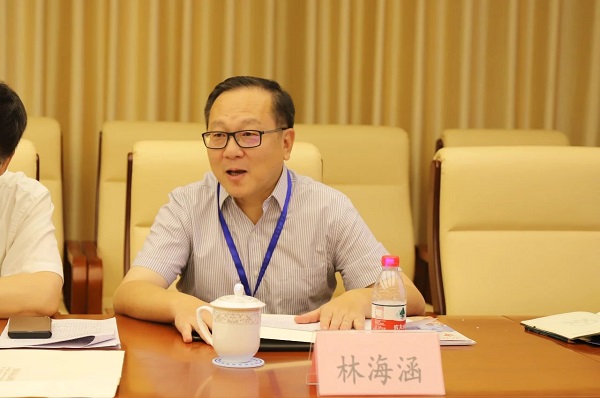 上海市商标品牌协会副会长兼秘书长林海涵发言